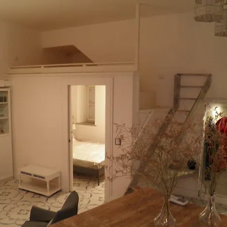 Apartment Gaetano Pozzuoli